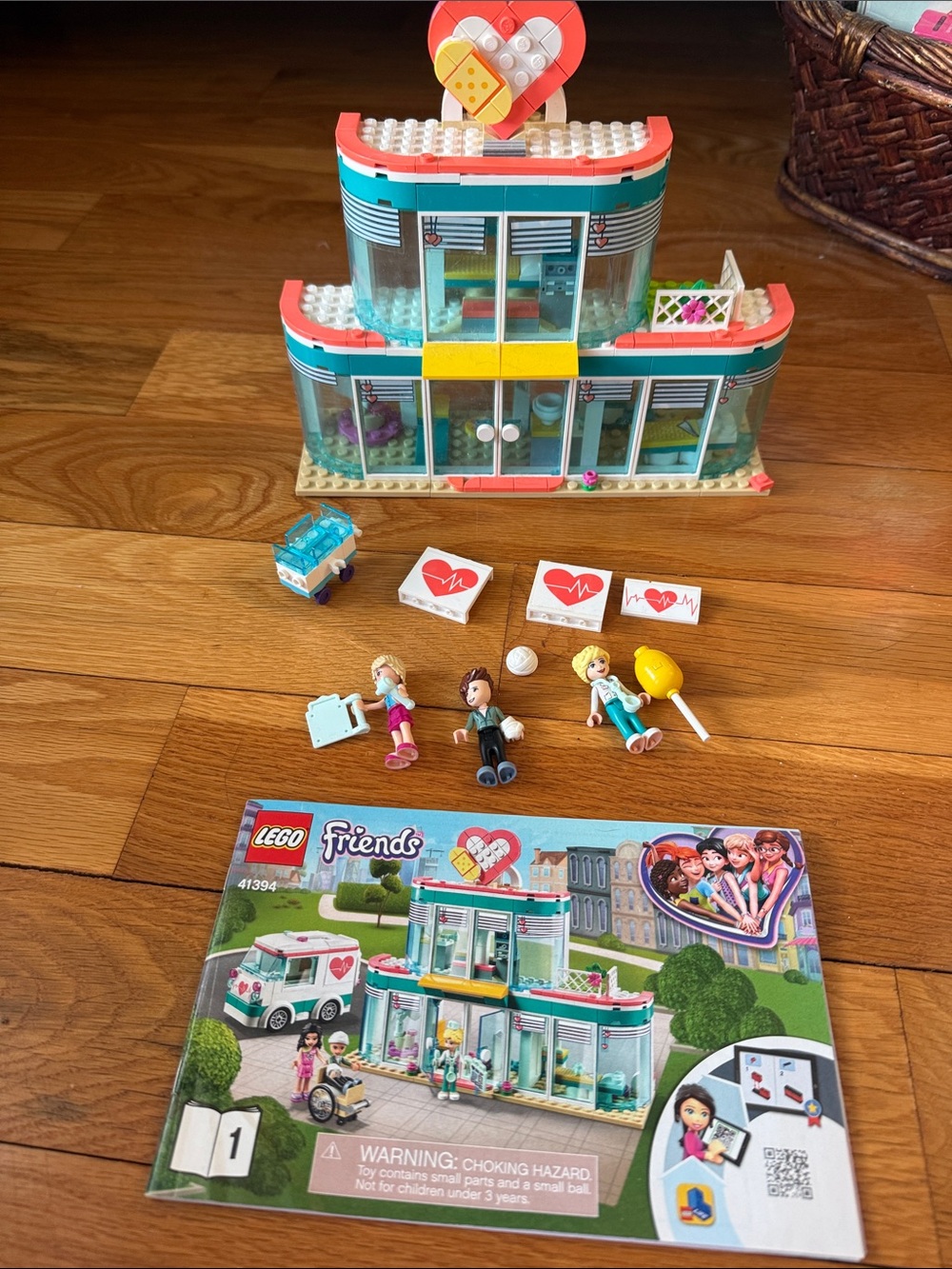 Lego Friends Heartlake City Hospital Playset - Pink, Teal, White & Yellow